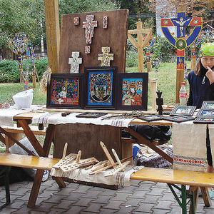 poze expozitie de arta pe 1 decembrie