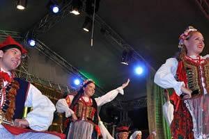 poze festivalul cantecele muntilor 