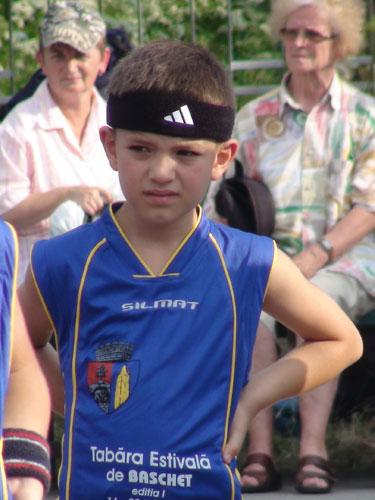 poze hai la joaca este propunerea lansata de baschet club olimpic