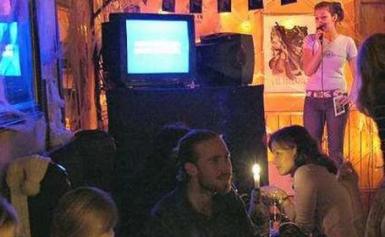 poze petreceri de karaoke cu cocktail uri gratis