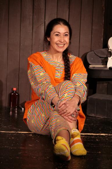 poze piesa de teatru ostinato de cristi juncu cu diana giubernea regia mona gavrilas