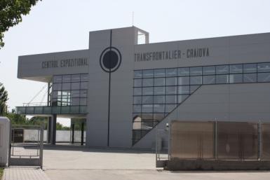 poze salonul financiar 2012 la craiova