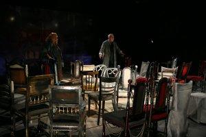 poze teatru scaunele craiova