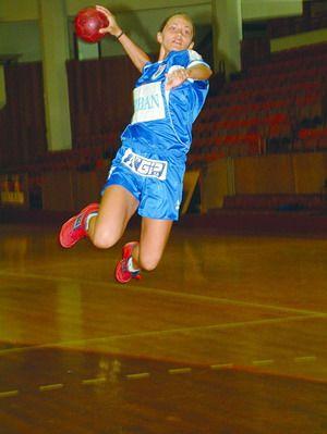 poze turneu de handbal feminin oradea