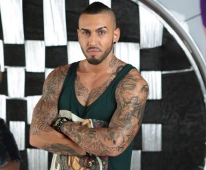 poza alex velea tatuat