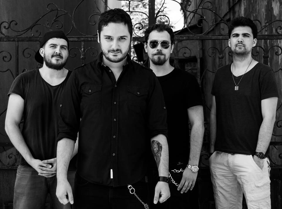 Concert White Walls / For The Wicked