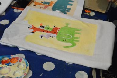poze atelier de pictat tricouri