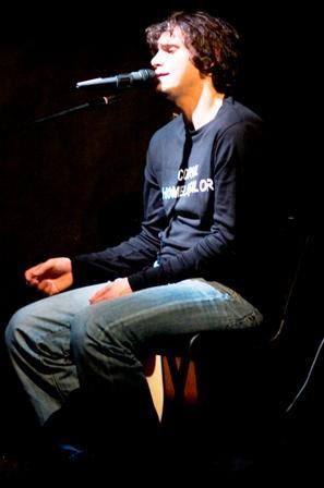 poze ca pe tine insuti la teatrul foarte mic