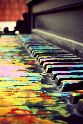 poze concert aniversar piano colours in godot cafe