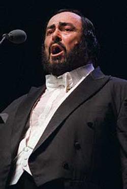 poze concert in memoriam pavarotti la biblioteca judeteana bod peter sf gheorghe