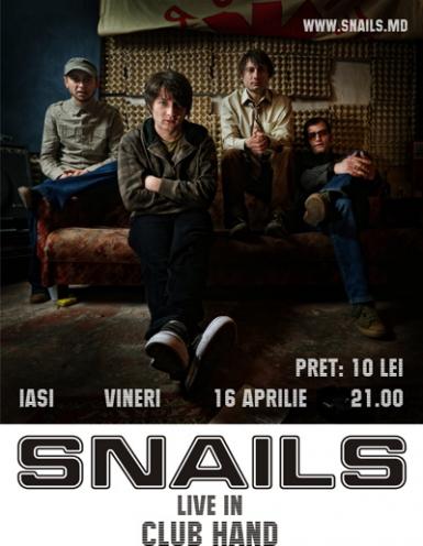 poze concert snails in club hand