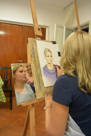 poze curs de desen in pastel cretat portret