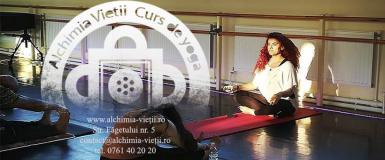 poze curs de yoga si seminar de spiritualitate