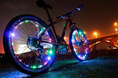 poze  earth hour bike lights ora pamantului biciclete luminoase 