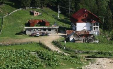 poze festival de muzica folk si rock la peste 1 400 de metri altitutine