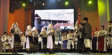 poze festivalul national de folclor dedicat lui ioan macrea