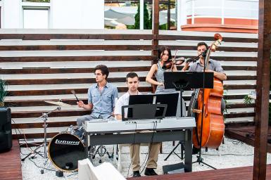 poze jazzy beats vine summer garden grill oradea