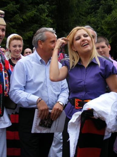 poze ministrul dezvoltarii si turismului elena udrea vine luni in maramures 