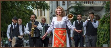 poze muzica de petrecere cu taraful simona tone