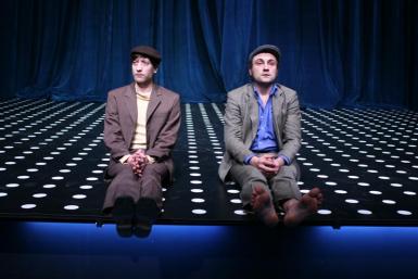 poze premiera teatru asteptandu l pe godot timisoara