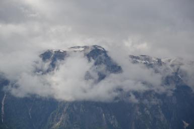 poze primavara pe platoul bucegi