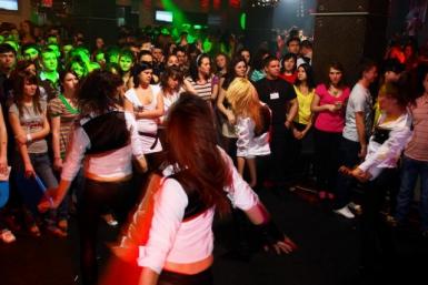 poze shake your monkey party in club next din constanta