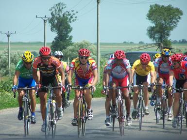 poze start la a 47 a editie a turului ciclist al romaniei deva