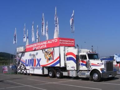 poze unix road show la era park iasi