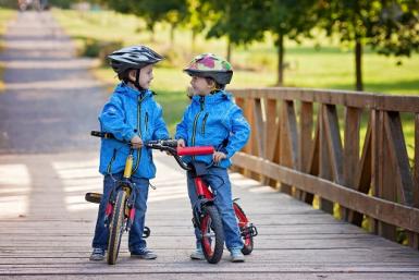 poze visul oricarui copil posesor de bicicleta