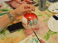 atelier pentru copii de pictat globuri craciun la sediu