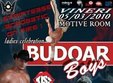 budoar boys in motive room