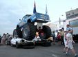 spectacol de cascadorii cu monster truck in parcarea arena mall bacau